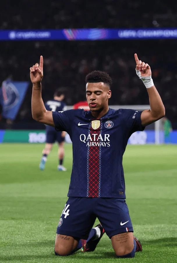 世界杯比赛在线观看入口-法国球员欧冠淘汰赛射手榜：本泽马34球居首，杜埃位列第七